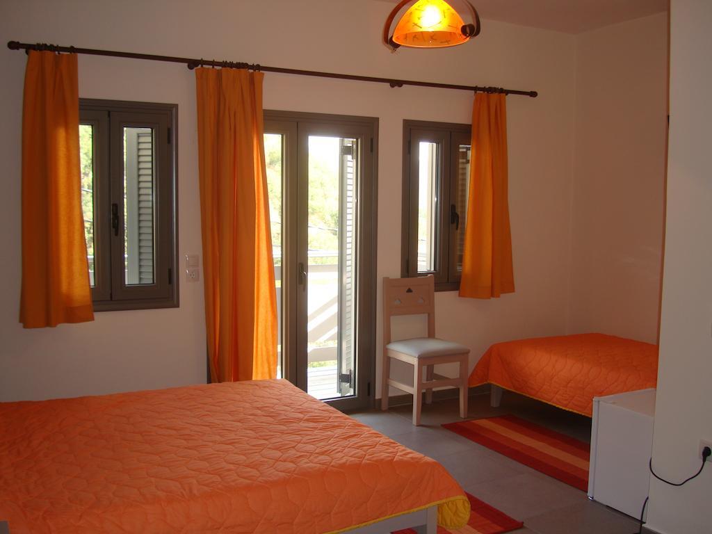To Greki Hotel Livartzi Phòng bức ảnh