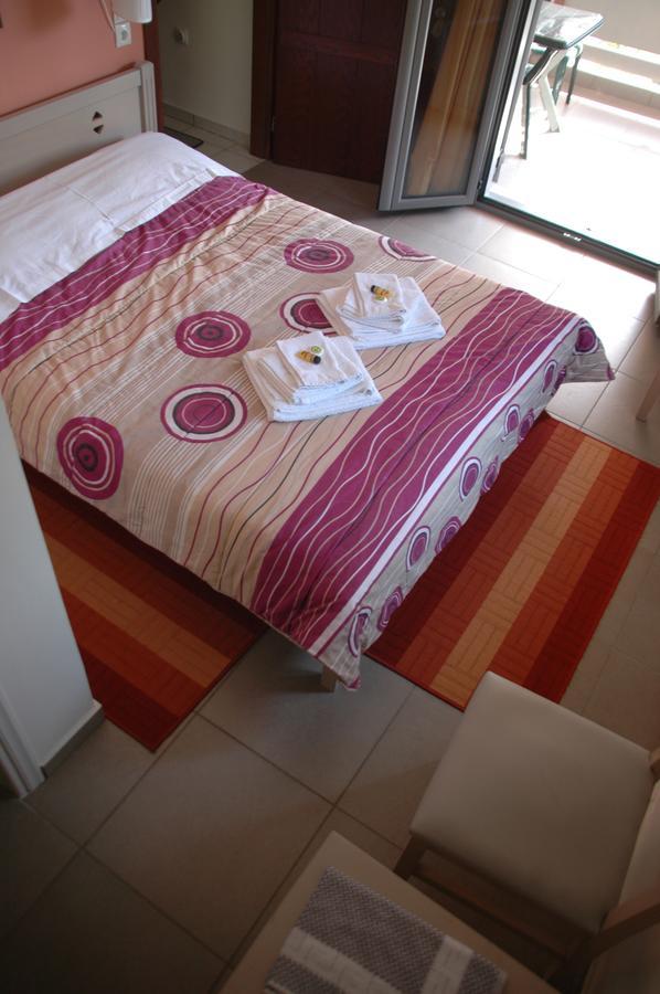 To Greki Hotel Livartzi Ngoại thất bức ảnh